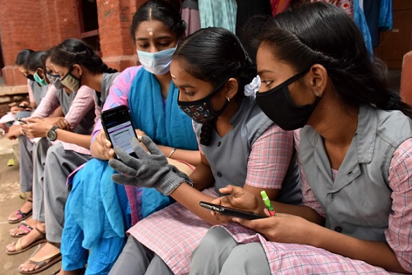 Agastya International Foundation and Class Saathi collaborate to impact 75,000 students across India